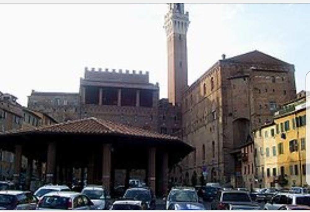 Bnb Residenza D Epoca Il Casato Siena Eksteriør billede